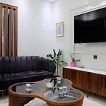 Golden Stoneluxe Hotel