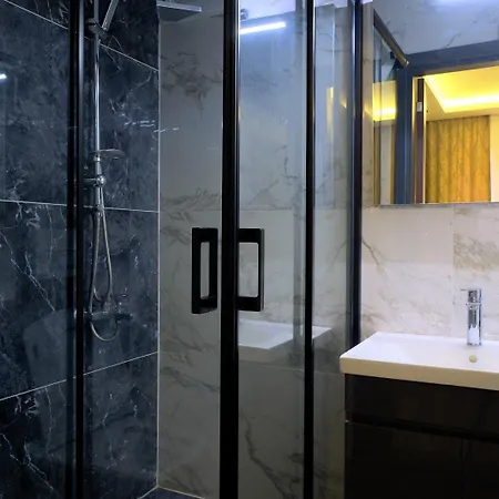 Golden Stoneluxe Stambuł