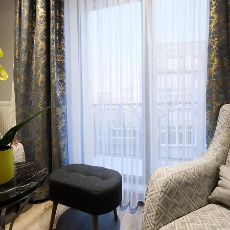 Golden Stoneluxe Hotel 3*