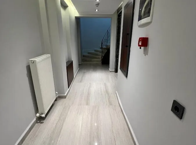 Golden Stoneluxe Hotel 3*