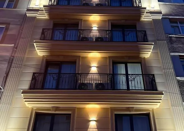 Golden Stoneluxe Hotel 3*